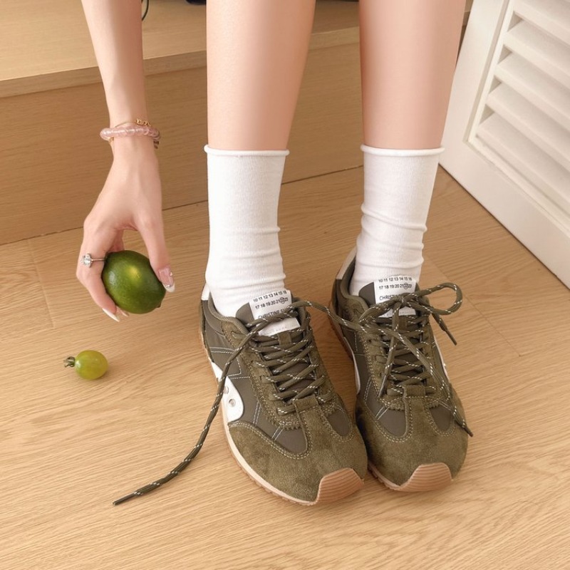 Casual Sneaker Low - รองเท้าผ้าใบสีเรโทรสำหรับผู้หญิง รองเท้าวิ่งพื้นนิ่มแบบผูกเชือก หลากสี รองเท้าลำลองสำหรับเดินเล่นกลางแจ้ง สไตล์วินเทจ