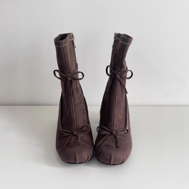 แฟชั่นฤดูหนาว 2026 รองเท้าส้นส - Chelsea Boots Suede บทวิจารณ์และราคา