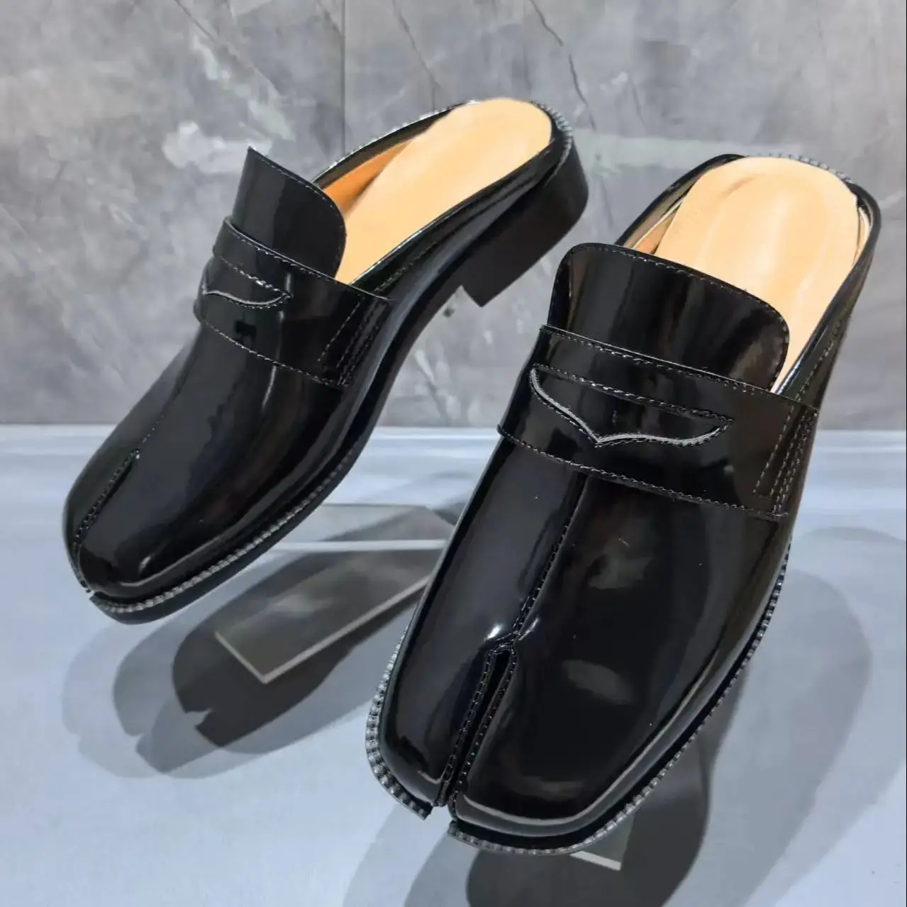 รองเท้าแตะแบบสวมผู้ชาย หนังแก้ - Men Shoes Brand บทวิจารณ์และราคา