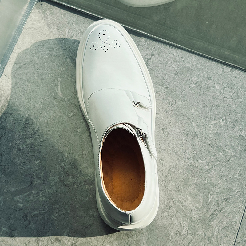 รองเท้าโลฟเฟอร์หนังสีขาวสไตล์ม - Monk Strap Shoe บทวิจารณ์และราคา